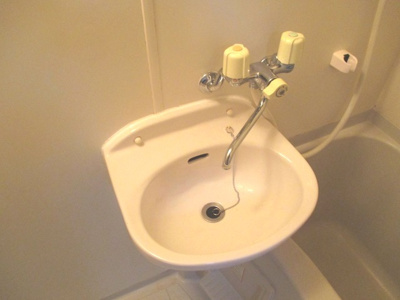 【洗面所】 | 豊新・セリオ | 浴室内の洗面台です