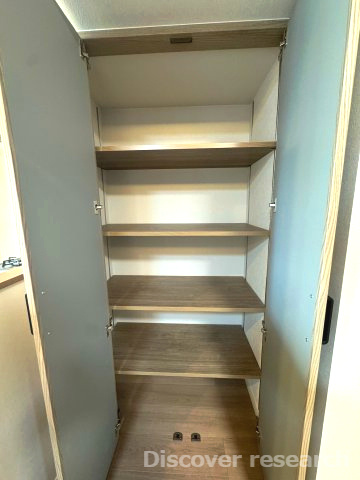 サン市川ハイツの収納|【収納（LDK内）】
ホール部分に設けられた収納スペースです。