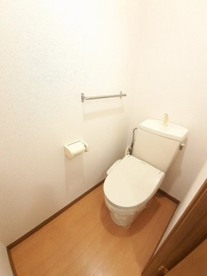 【トイレ】 | ミニヨン・ジョイフル | ゆったりとした空間のトイレです