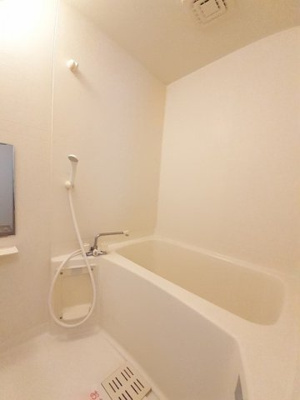 【浴室】 | ミニヨン・ジョイフル | コンパクトで使いやすいお風呂です