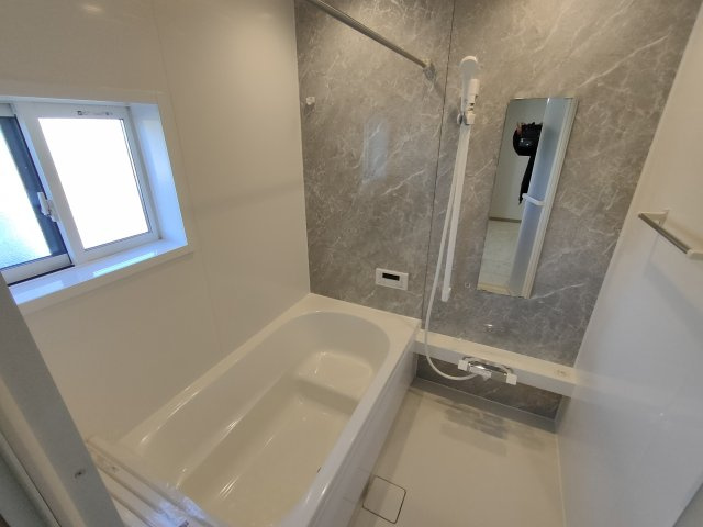 第11期の浴室|〇１号棟　浴室〇
空気もこもらずいつもクリーンな浴室乾燥機付の広々バスルーム♪
2026年2月撮影