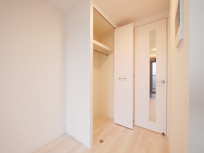 【収納】 | エスリードレジデンス大阪WEST | 十分な収納スペースがあります