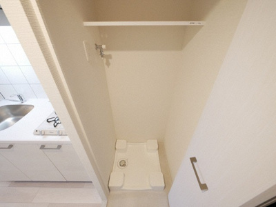 【設備】 | エスリードレジデンス大阪WEST | 洗濯機置き場です