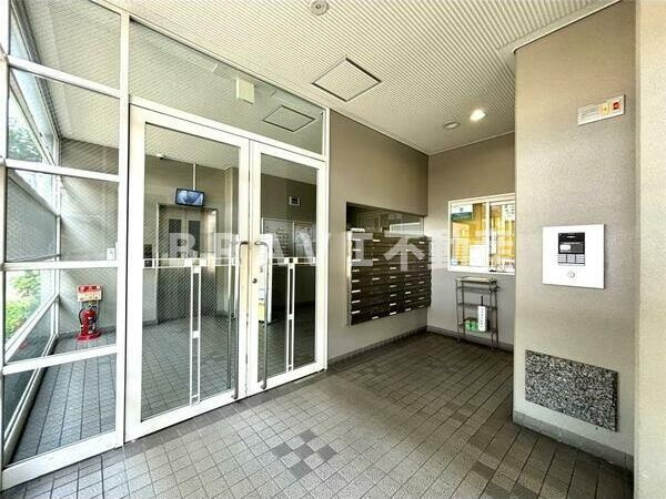 メロディーハイム緑橋弐番館のエントランス