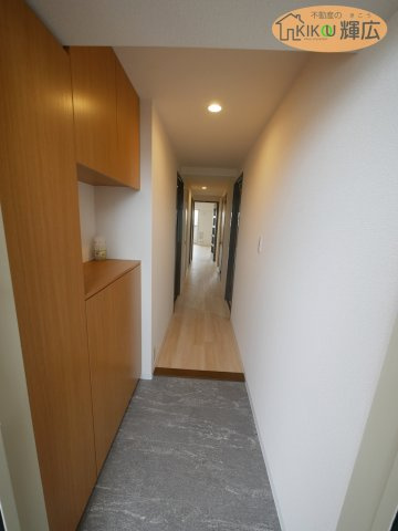 【玄関】 | メゾンドール明石東二見　6階