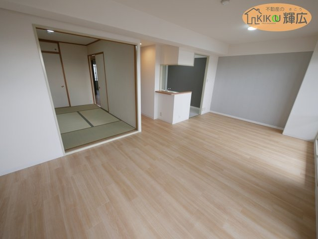 【居間・リビング】 | メゾンドール明石東二見　6階