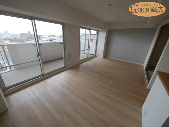 【居間・リビング】 | メゾンドール明石東二見　6階