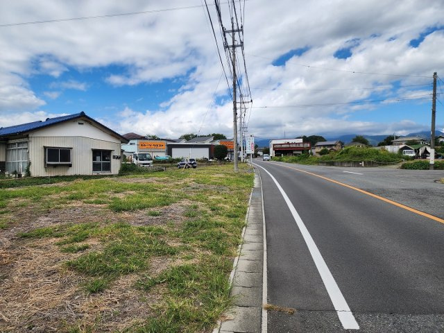 高崎市箕郷町生原売土地の前面道路含む現地写真