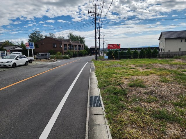 高崎市箕郷町生原売土地の前面道路含む現地写真