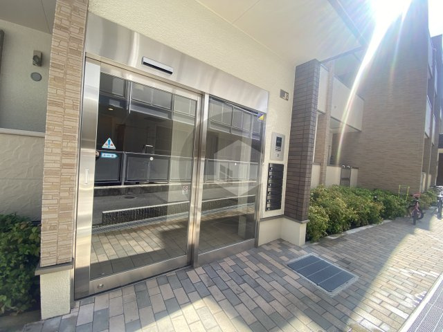 IB HALのエントランス