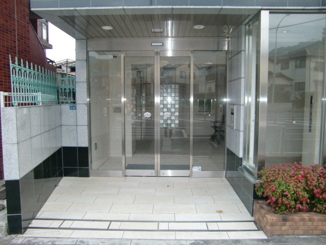 シャインビュー六甲のエントランス