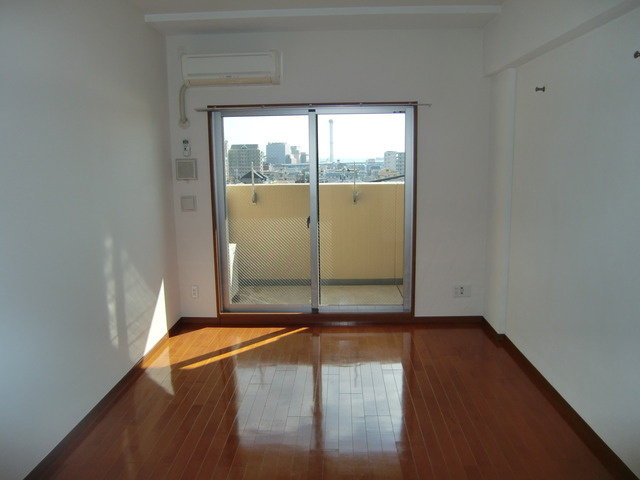 シャインビュー六甲の洋室