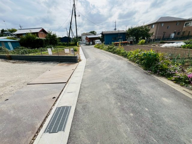 第3期の前面道路含む現地写真|道路の配置や道の広さ日当たり、周辺環境も是非ご自身の目でご確認ください！
2025年10月撮影