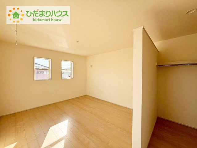 いわき市平下平窪1期　新築戸建　2号棟の寝室|広めの主寝室は、ベッドの他にもパソコンデスクやドレッサーなども置けちゃいます(*^-^*)