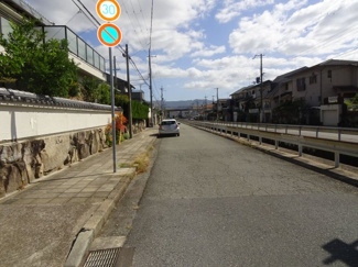 【前面道路含む現地写真】 | 川西市清和台西２丁目　建築条件無土地