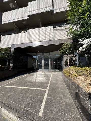 ルーブル鷺宮六番館のエントランス