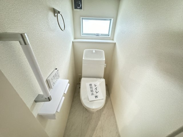 リーブルガーデンＳ第11　前橋市富士見町時沢　３号棟のトイレ|トイレ1です。清潔感のある白を基調としています。
温水洗浄・便座暖房機能の付いた快適なトイレです☆