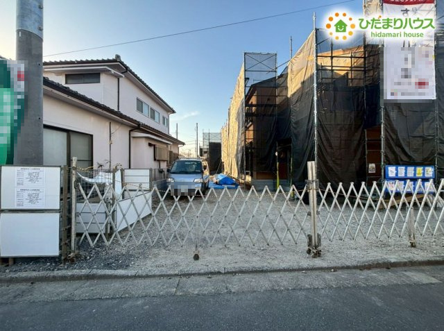 行田市矢場第4　新築一戸建て　リーブルガーデン　02の駐車場