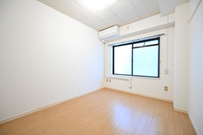 【洋室】 | 日吉パールハイツ | ※家具・小物はイメージです※