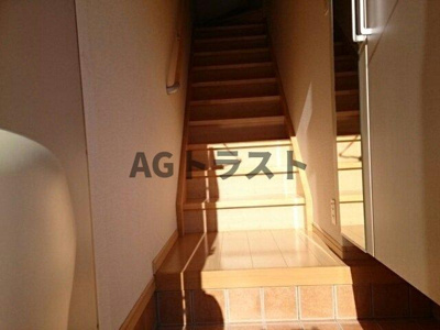 【玄関】 | サンリット・ガ－デンＡ | ゆったりとした玄関です