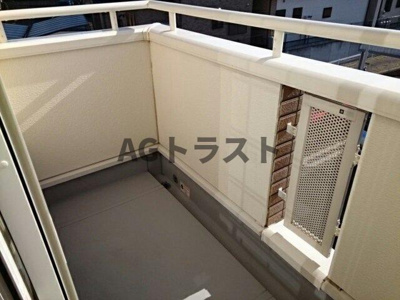 【バルコニー】 | サンリット・ガ－デンＡ | バルコニーからの眺めを楽しみながら食事をしませんか