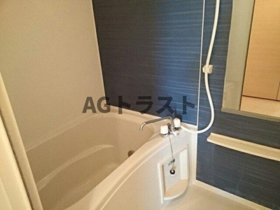 【浴室】 | サンリット・ガ－デンＡ | 落ち着いた空間のお風呂です