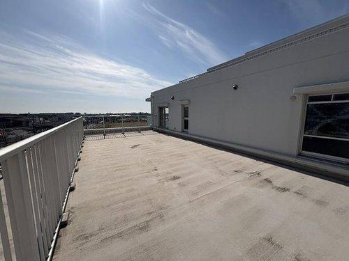 Mプラザ明石弐番館のバルコニー|「ルーフバルコニー」48平米の広々としたバルコニー