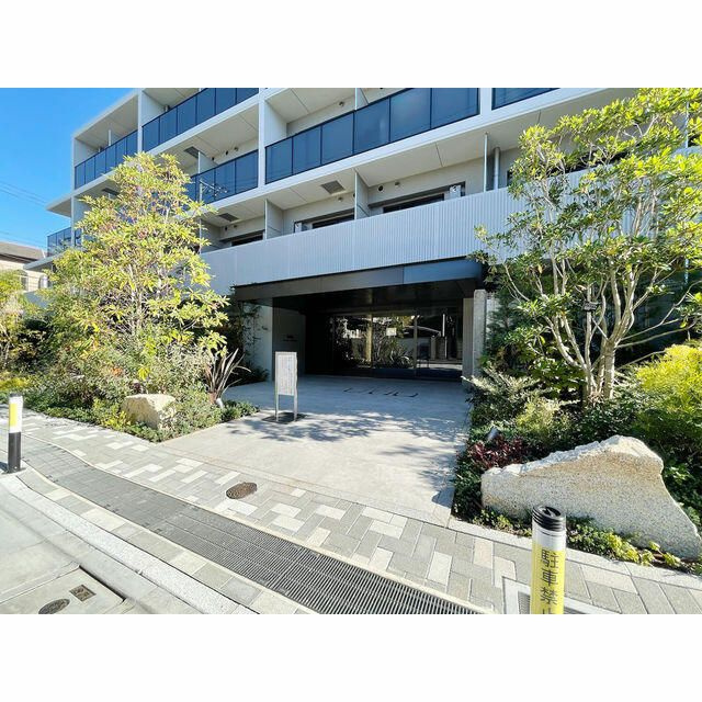 ウエリスアーバン中野坂上のエントランス