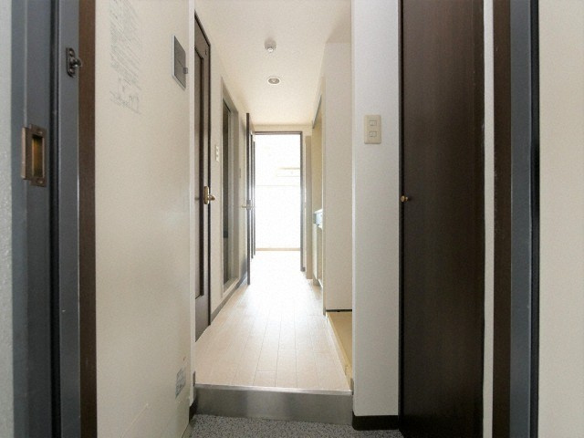 グランヴィ天王寺の玄関