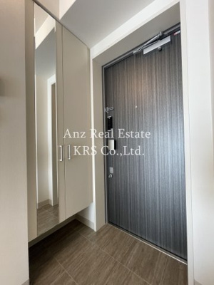 【玄関】 | シーズンフラッツ靭本町 | 姿見鏡付き