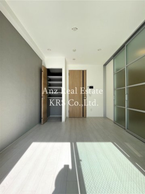 【洋室】 | シーズンフラッツ靭本町 | クローゼットはコチラにあります