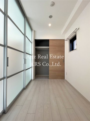 【洋室】 | シーズンフラッツ靭本町 | クローゼットはコチラにあります