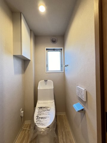 Cマンション1号棟2階のトイレ|温水洗浄便座付きトイレ