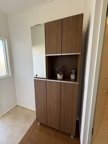 湘南ライフタウン城山住宅７号棟の玄関|シューズボックス