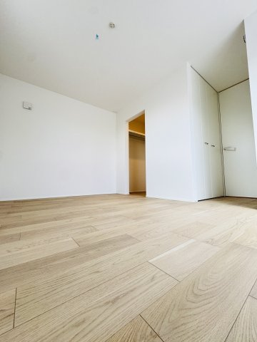 DAIE TERRACE – 光と風に包まれる、やすらぎの住まいの居間・リビング