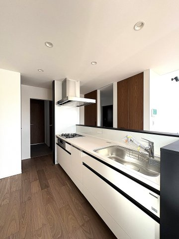 DAIE TERRACE – 光と風に包まれる、やすらぎの住まいのキッチン