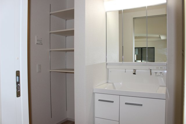 小倉北区末広1期の独立洗面台