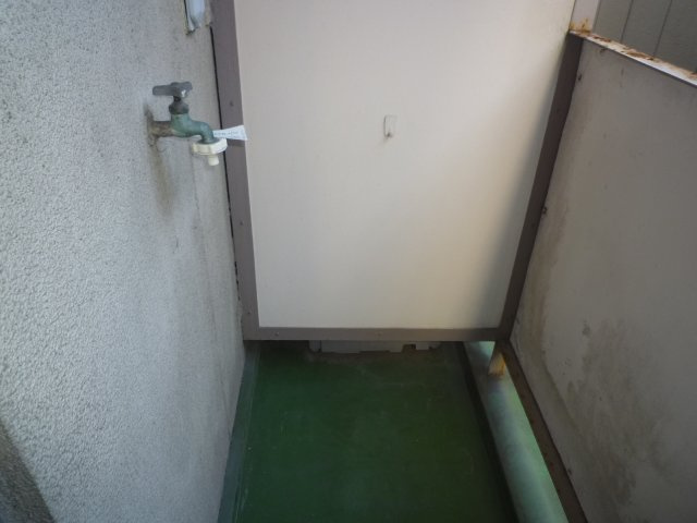 コーポニコニコのバルコニー