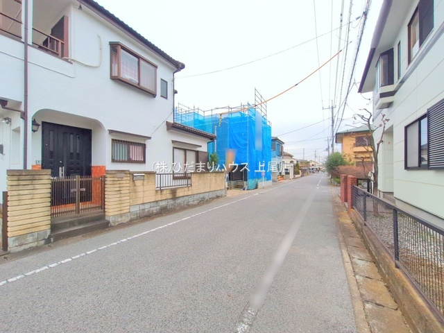 蓮田市西新宿第6　新築戸建　リーブル01の駐車場