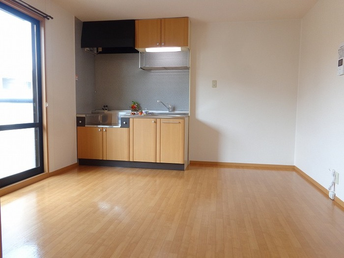 ハイツセリュー Ⅲ棟の居間・リビング|ダイニング