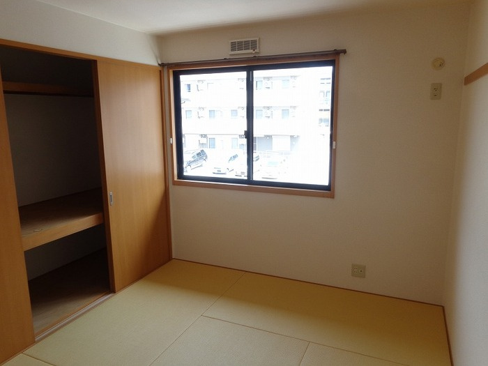 ハイツセリュー Ⅲ棟の内装|北和室