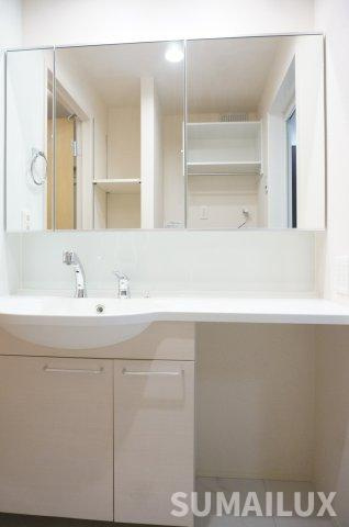 アザックひらたの独立洗面台