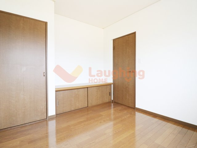 グリーンハイツ大善寺の寝室|広くて明るい寝室