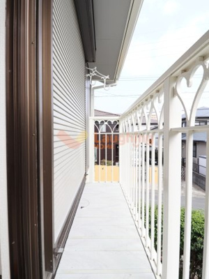 【バルコニー】 | グリーンハイツ大善寺 | 外からの目が気にならないバルコニーで洗濯物が干せます