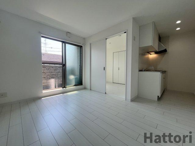 ジラフ吹田内本町の居間・リビング