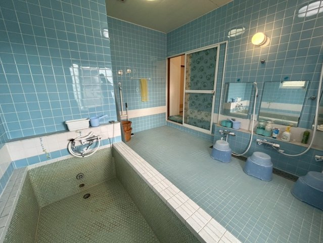 鴨川市宮　中古戸建の浴室