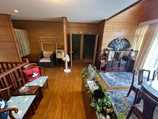 鴨川市宮　中古戸建の居間・リビング