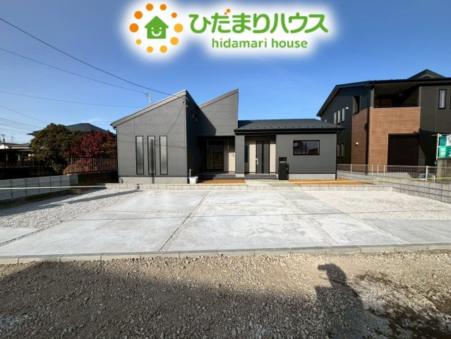 行田市矢場第4　新築一戸建て　リーブルガーデン　01の駐車場