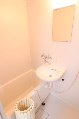 グリーンヒル多摩の浴室|同間取り別部屋の参考写真です。