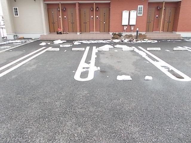 ビッグ　シャトーＥの駐車場